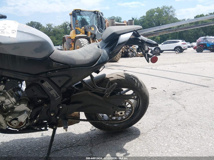 2026 CF MOTO 675SNK auction photo 3