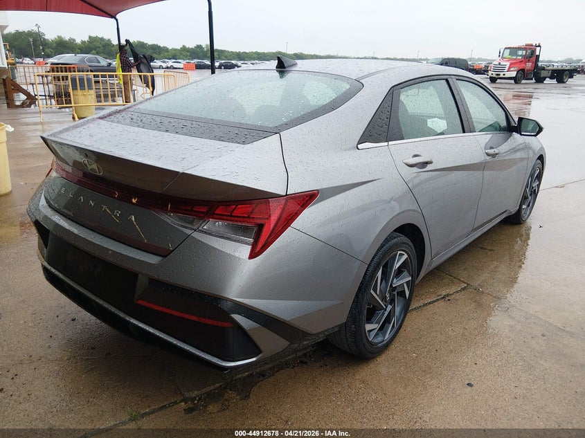 2025 Hyundai Elantra Sel Convenience