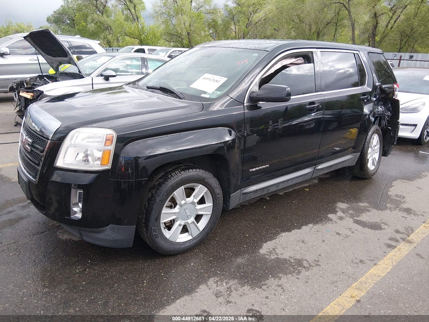 2013 GMC TERRAIN auction photo 2