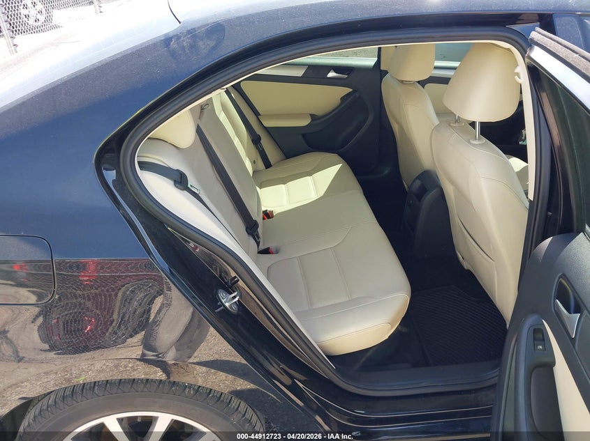 2018 VOLKSWAGEN JETTA auction photo 8