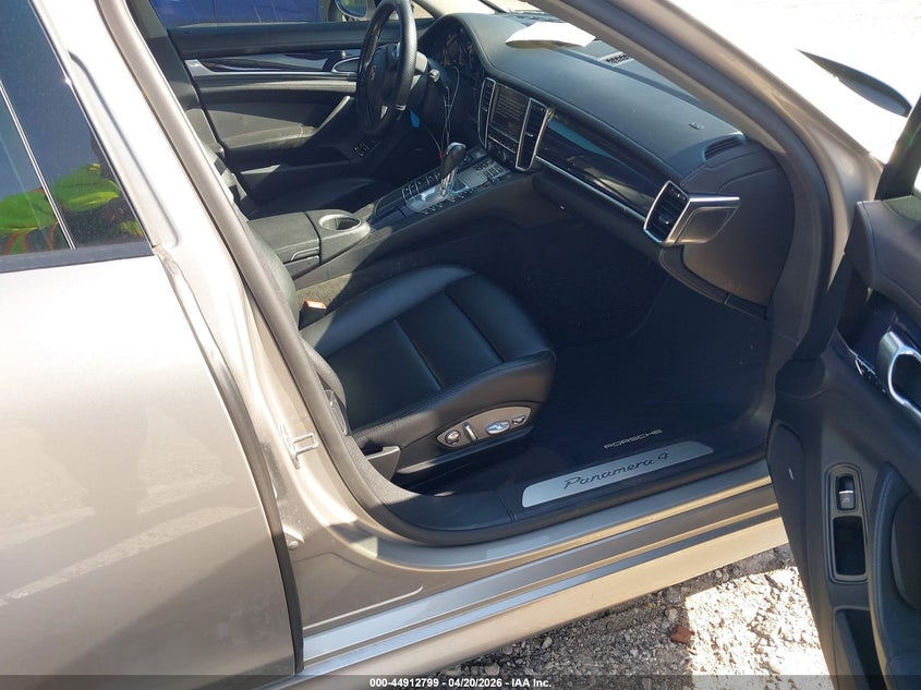 2012 Porsche Panamera 4