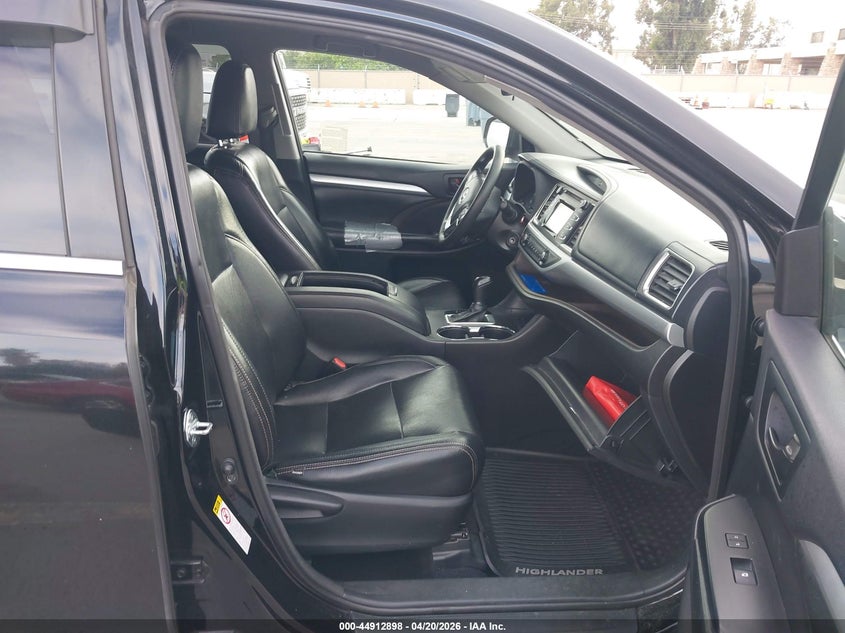 2015 Toyota Highlander Le