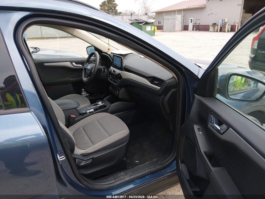 VIN 1FMCU9G67LUC41806 2020 FORD ESCAPE SE