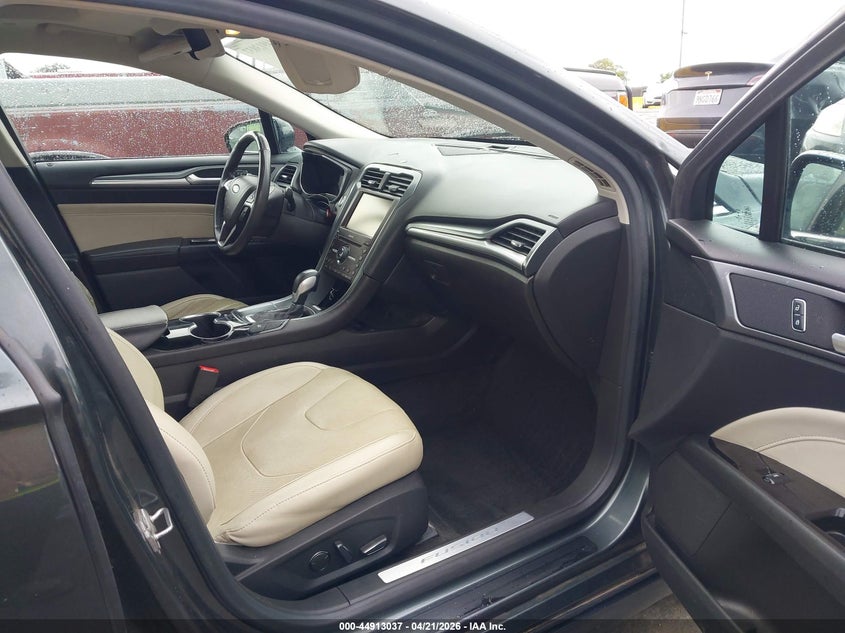 2016 Ford Fusion Hybrid Titanium