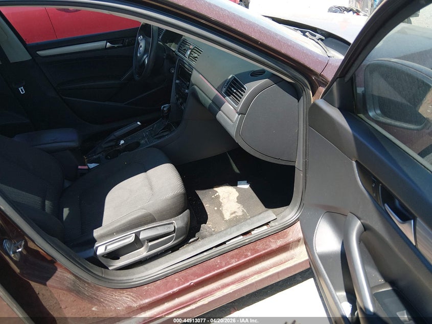 2014 Volkswagen Passat 1.8T S