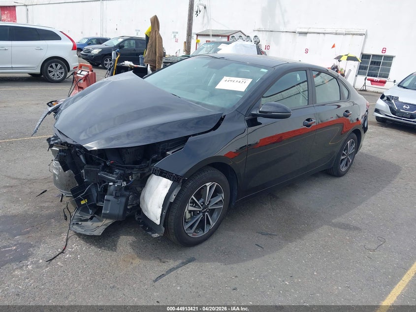 2024 KIA FORTE auction photo 2