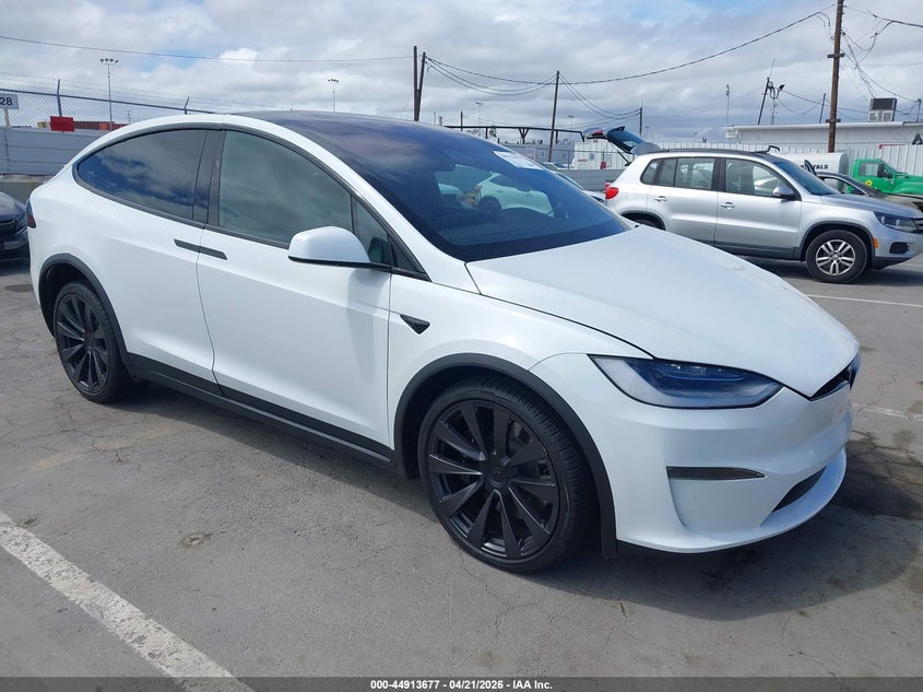 2022 Tesla Model X Dual Motor All-Wheel Drive VIN: 7SAXCAE5XNF349694 Lot: 44913677
