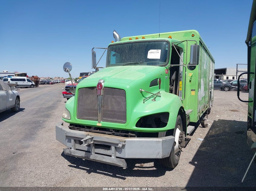 2010 KENWORTH CONSTRUCTION auction photo 2