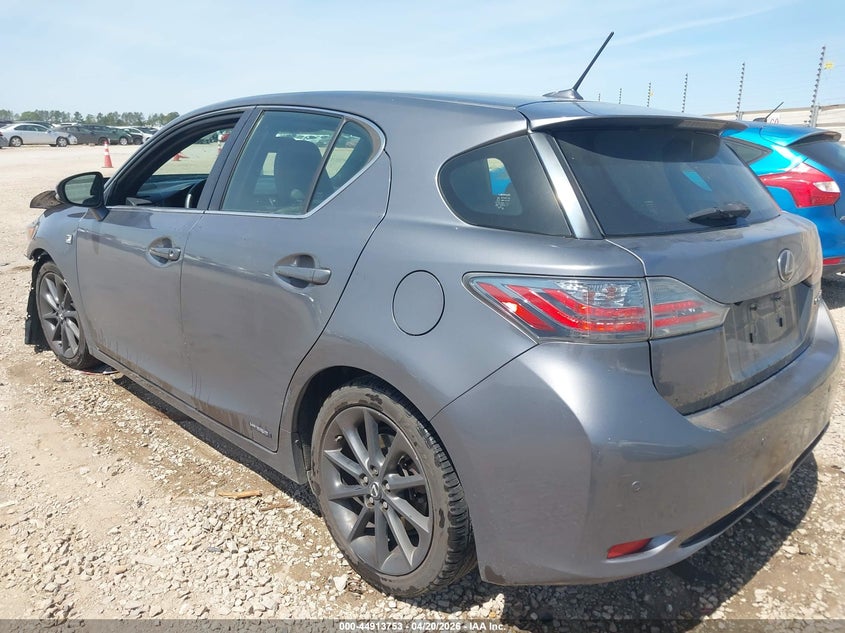Vin: jthkd5bh9d2134138, lot: 45411123, lexus ct 200h 20133