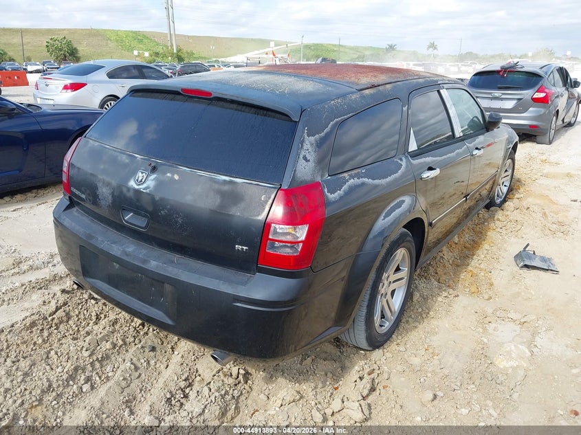 2005 Dodge Magnum Rt