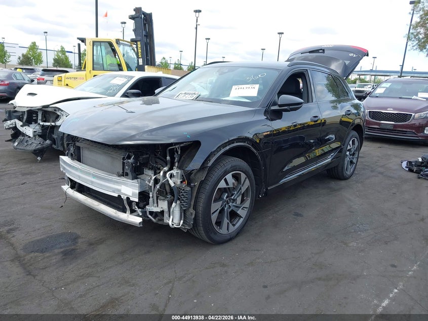 2022 Audi E-Tron Premium Quattro VIN: WA1AAAGE7NB013150 Lot: 44913938