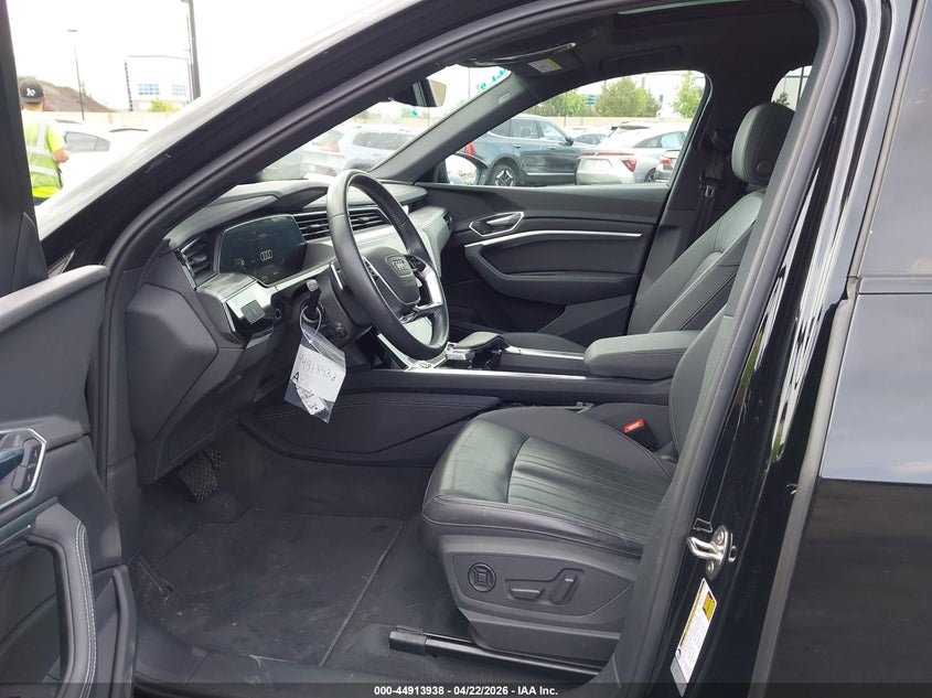 2022 Audi E-Tron Premium Quattro VIN: WA1AAAGE7NB013150 Lot: 44913938