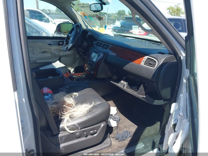 2013 CHEVROLET SUBURBAN 1500 auction photo 5