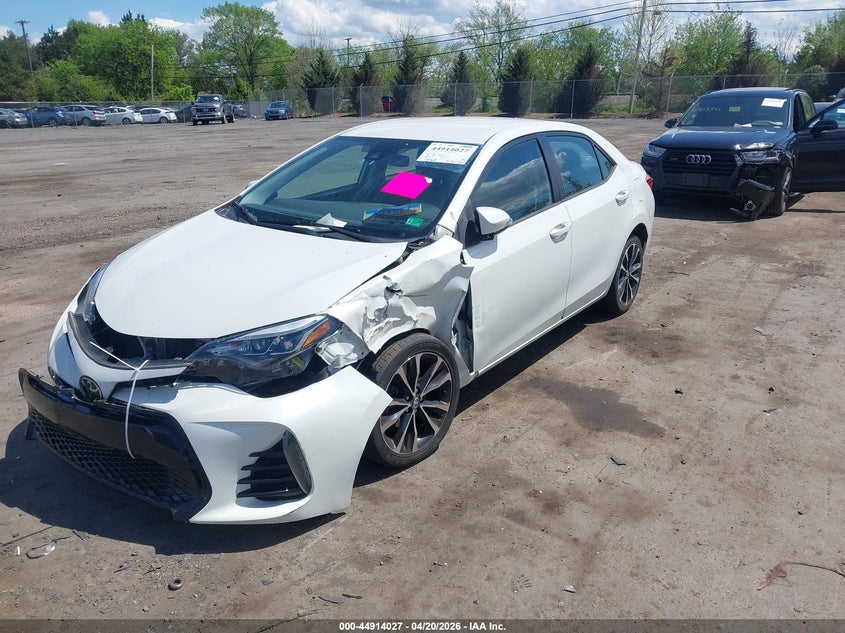 2017 Toyota Corolla Se 5YFBURHE0HP637330 photo 1