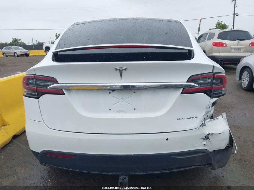 2021 Tesla Model X Long Range Dual Motor All-Wheel Drive/Long Range Plus Dual Motor All-Wheel Drive VIN: 5YJXCAE22MF324967 Lot: 44914055