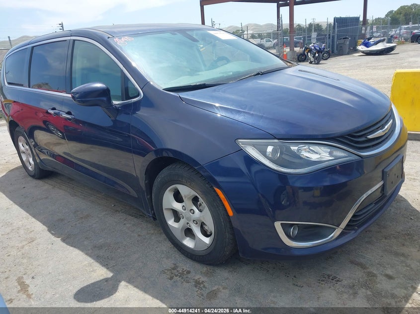 2018 Chrysler Pacifica Hybrid Touring Plus
