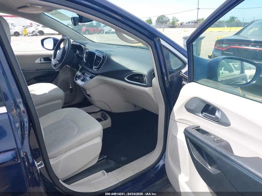 2018 Chrysler Pacifica Hybrid Touring Plus