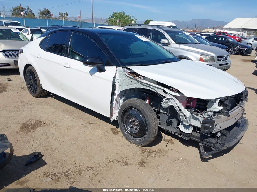 2021 Toyota Camry Xse Hybrid