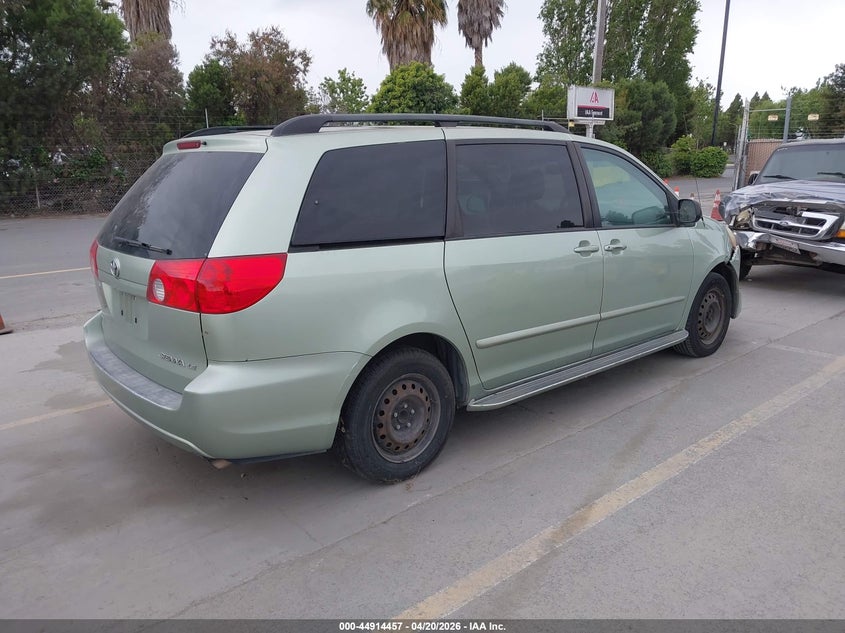 2007 Toyota Sienna Le