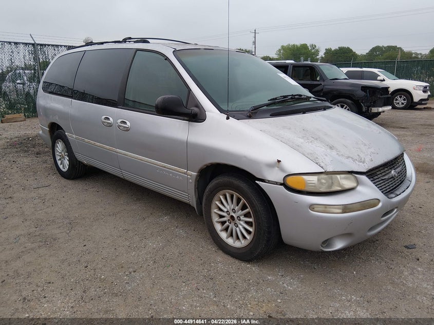 2000 Chrysler Town & Country Lxi