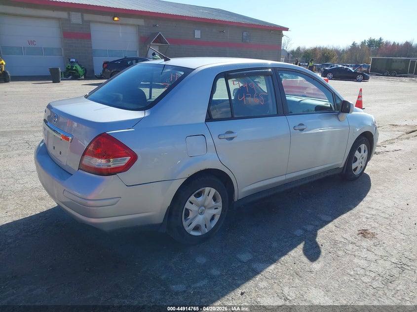 2011 Nissan Versa 1.8S