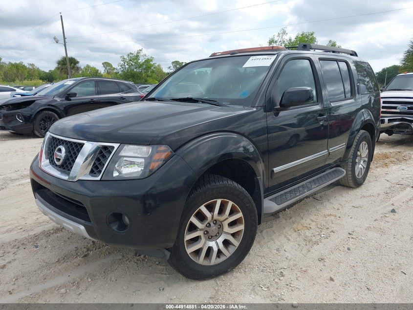 2010 Nissan Pathfinder Le