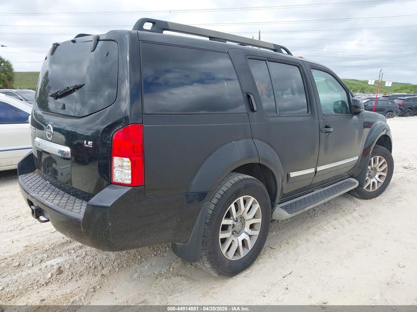 2010 Nissan Pathfinder Le