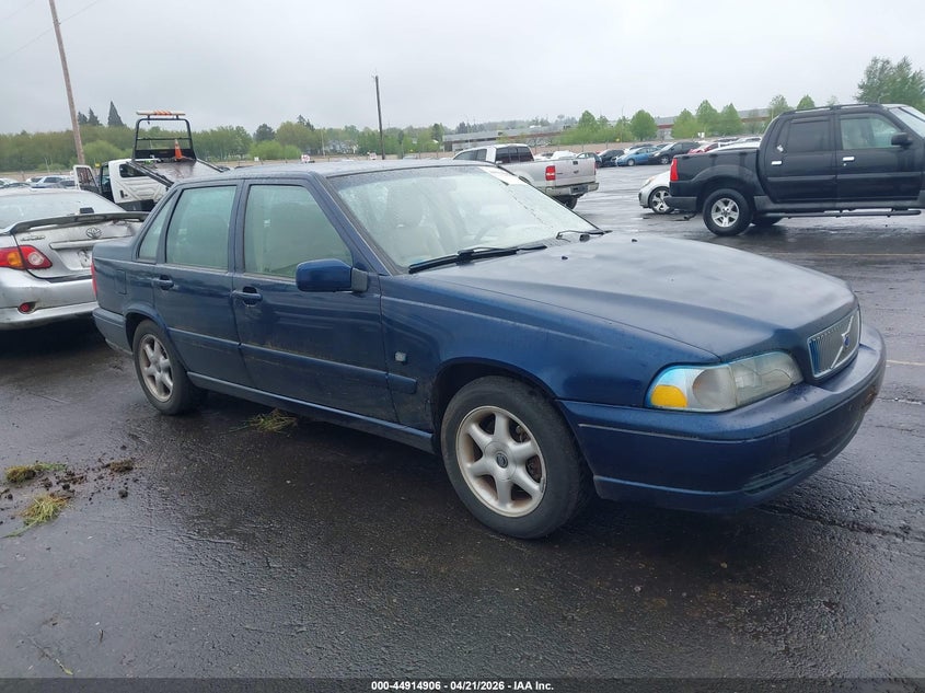 1999 Volvo S70