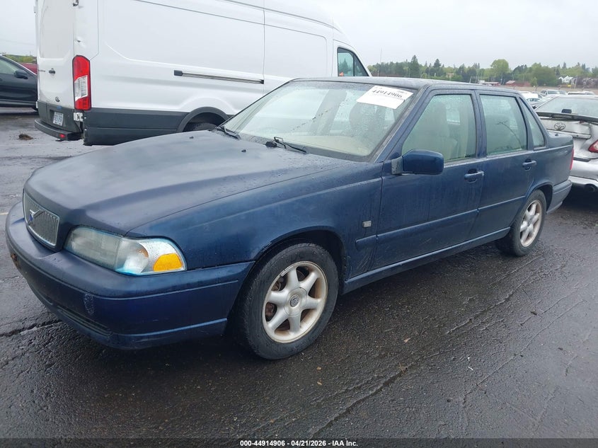 1999 Volvo S70