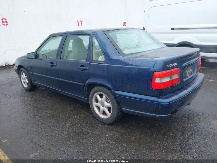 1999 Volvo S70