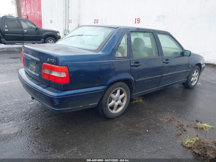 1999 Volvo S70