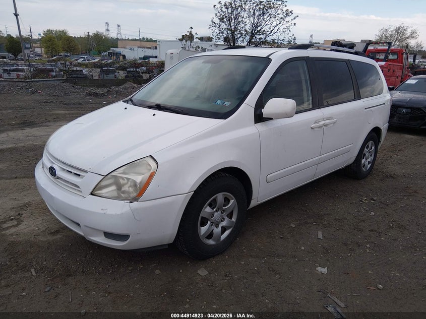 2009 Kia Sedona Lx