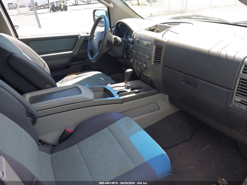 2004 Nissan Titan Se