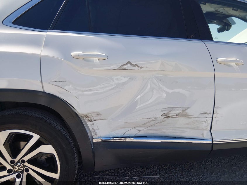 2020 Volkswagen Atlas Cross Sport 3.6L V6 Sel Premium VIN: 1V2NE2CA6LC221773 Lot: 44915007