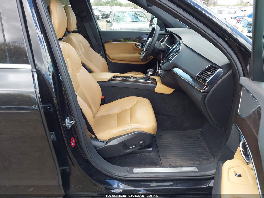 2016 Volvo Xc90 T6 Momentum