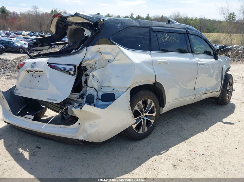 VIN 5TDHZRBHXMS080314 2021 TOYOTA HIGHLANDER XLE