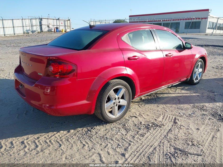 2011 Dodge Avenger Lux