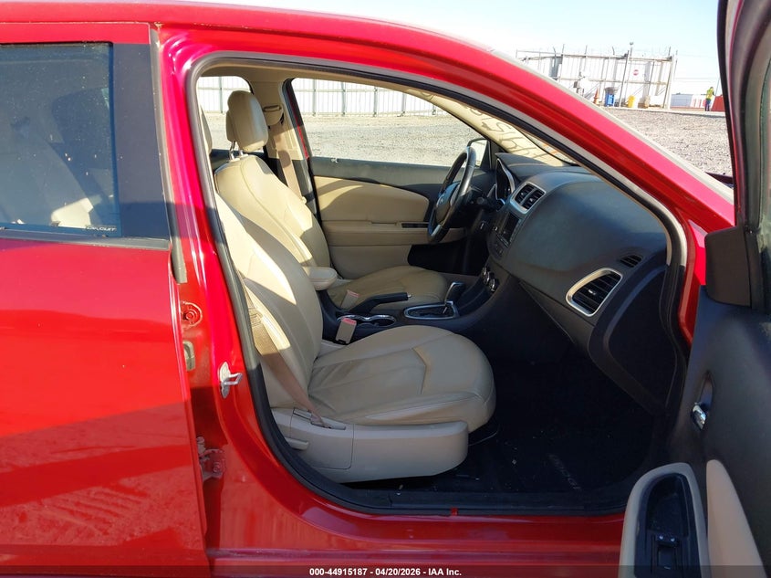 2011 Dodge Avenger Lux