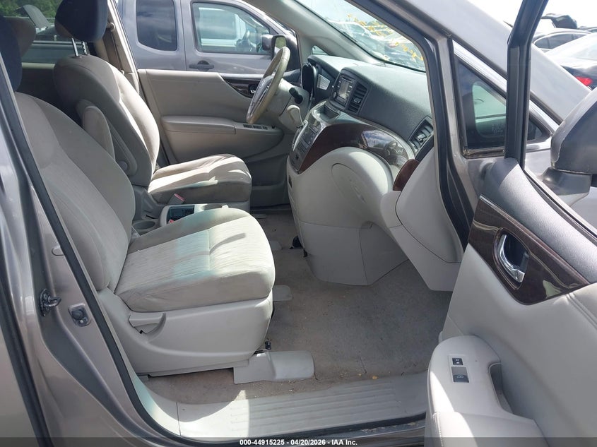2013 Nissan Quest Sv