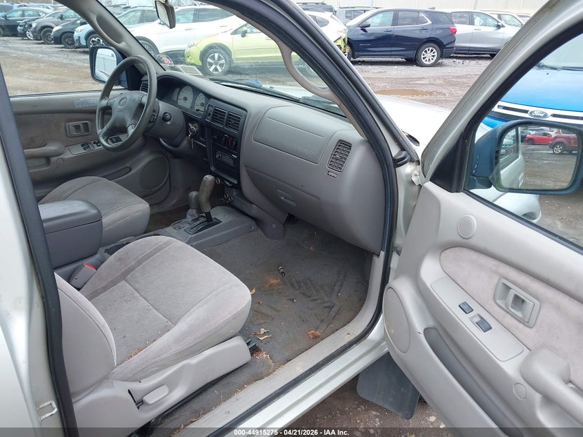 2003 Toyota Tacoma Base V6