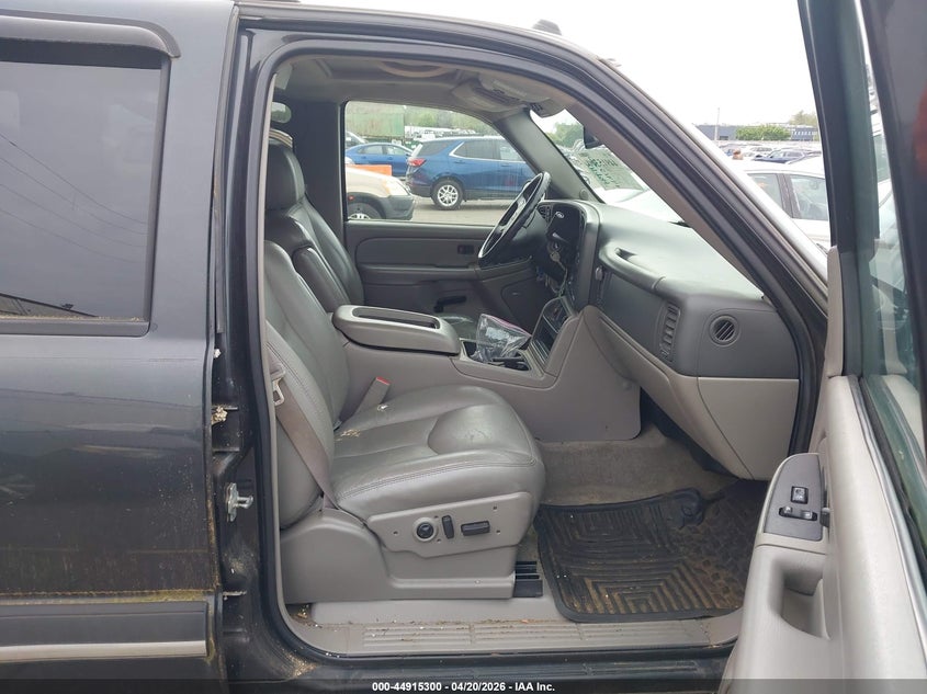 2005 Chevrolet Suburban 1500 Lt