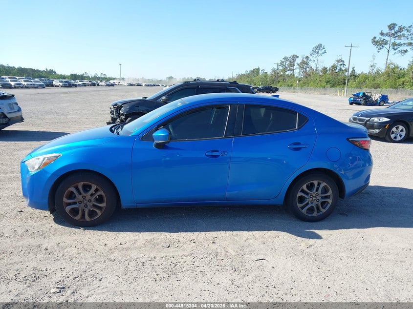 VIN 3MYDLBYV2KY506654 2019 TOYOTA YARIS LE