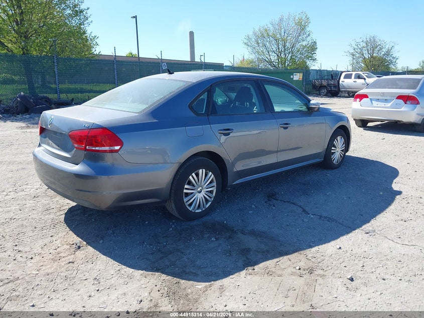 2014 Volkswagen Passat 1.8T S