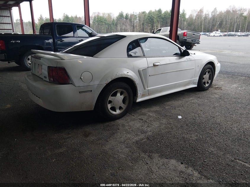 2000 Ford Mustang