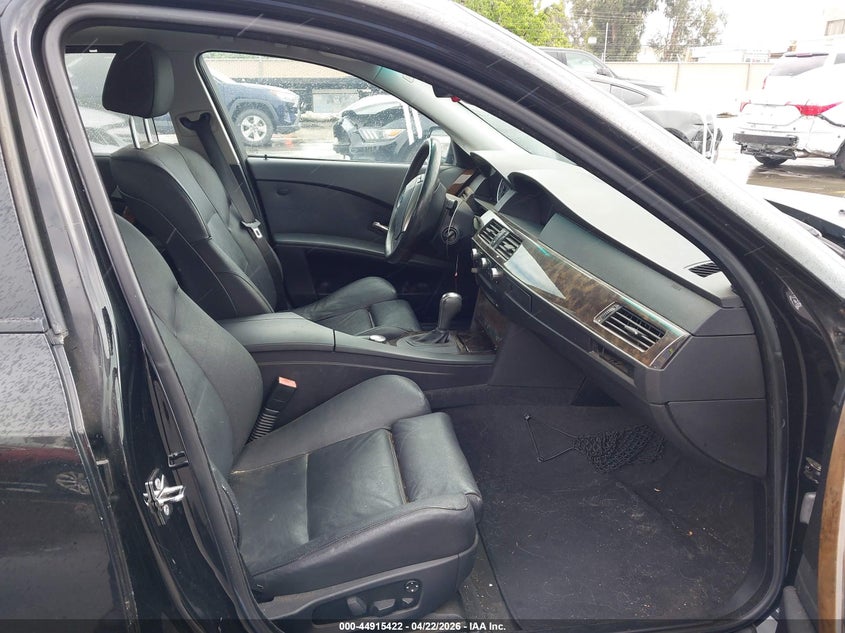 2005 BMW 545I