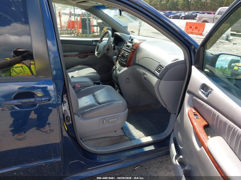2005 Toyota Sienna Xle