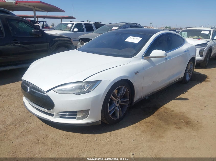 Vin: 5yjsa1e22ff119118, lot: 45412912, tesla model s 20152