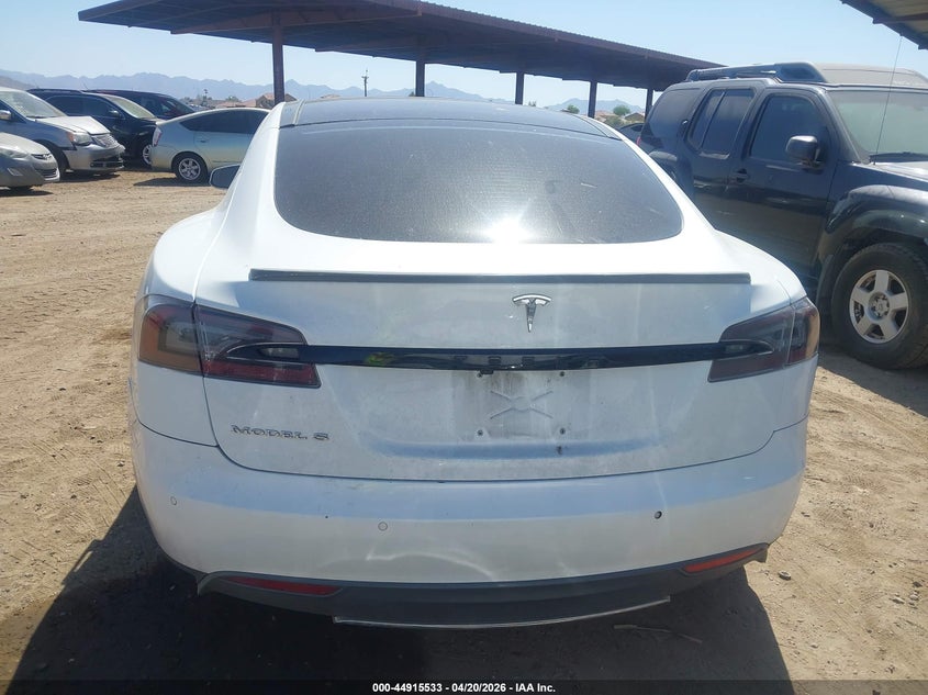 2015 TESLA MODEL S · Фото 16