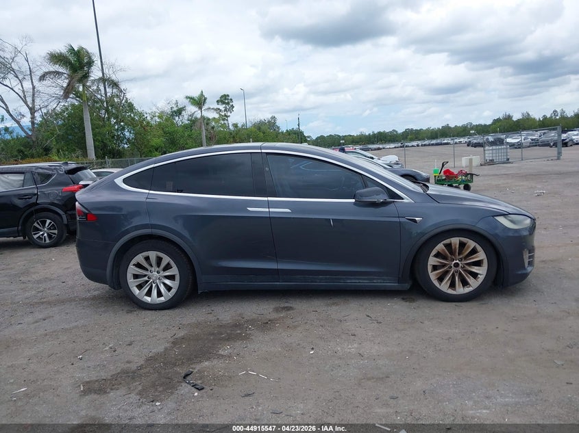 2018 Tesla Model X 100D/75D/P100D VIN: 5YJXCBE27JF089905 Lot: 44915547