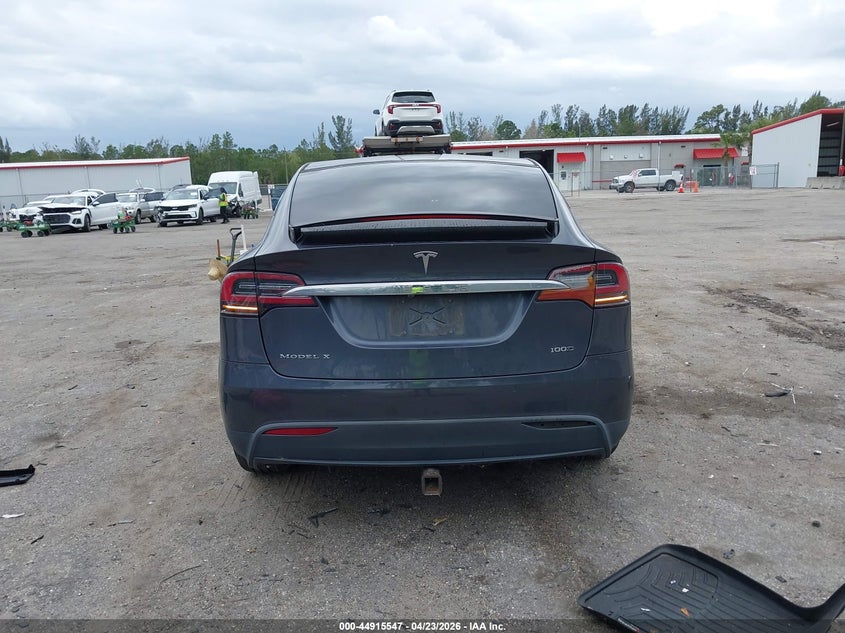 2018 Tesla Model X 100D/75D/P100D VIN: 5YJXCBE27JF089905 Lot: 44915547